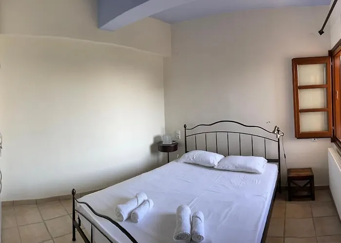 Amazing Seaside In The Location דירה