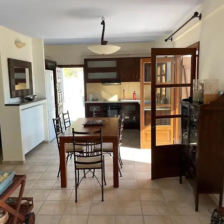 Amazing Seaside In The Location Апартаменты